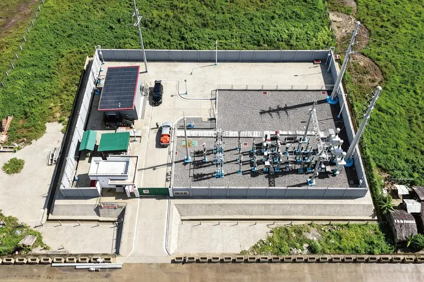 Вид с воздуха на построенную площадку конденсаторной установки 69 кВ в сети NGCP на Висайских островах